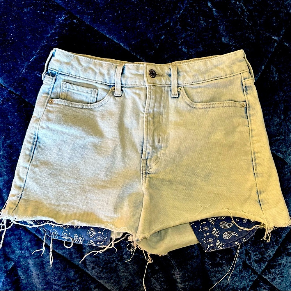 Old Navy Cutoff paisley peek a boo pocket shorts
